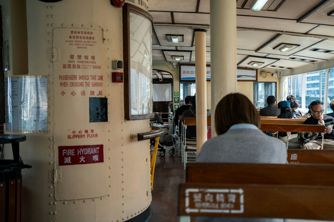 海外华人中文书稿在国内还是海外出版？先看读者、用途和交付方式